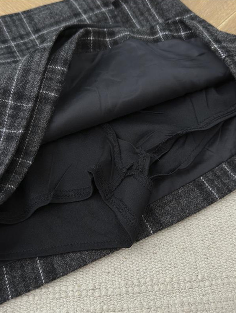 スタッズ付きの襟がかわいい!Y2Kセットアップ