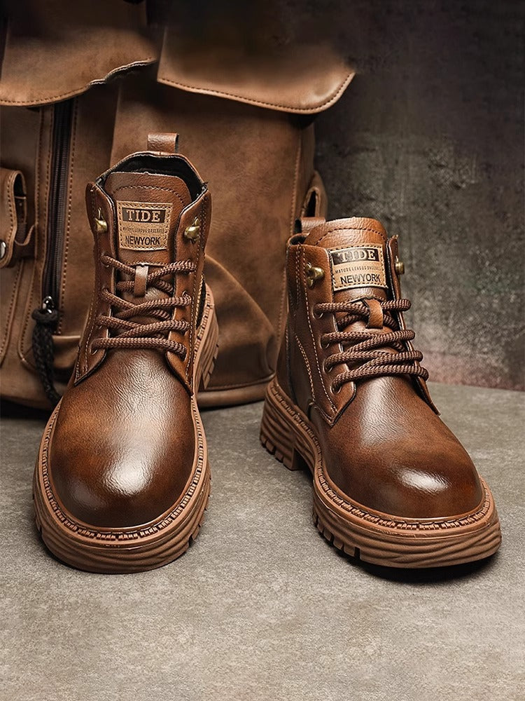 レースアップブーツ