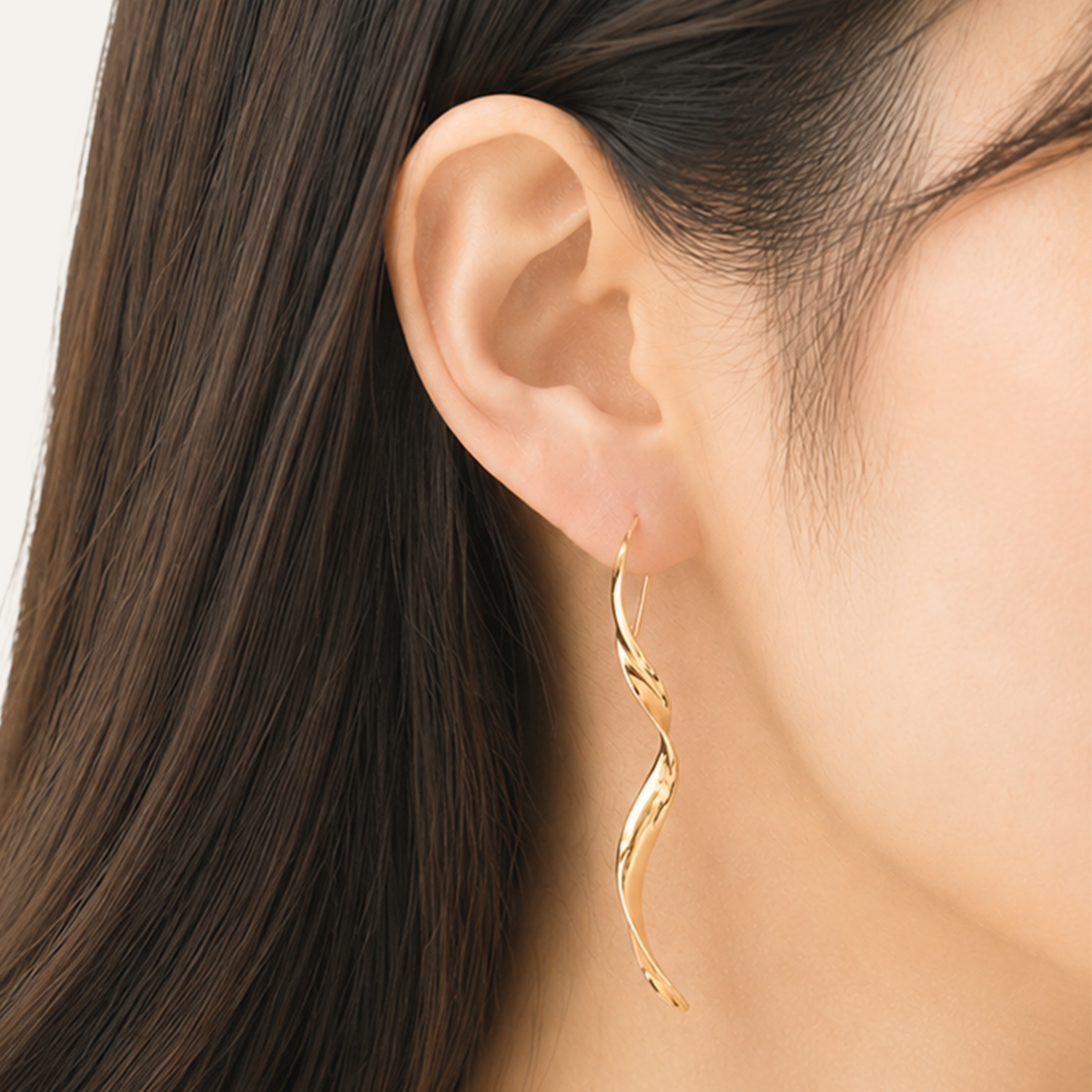 ゴールドスパイラルピアス