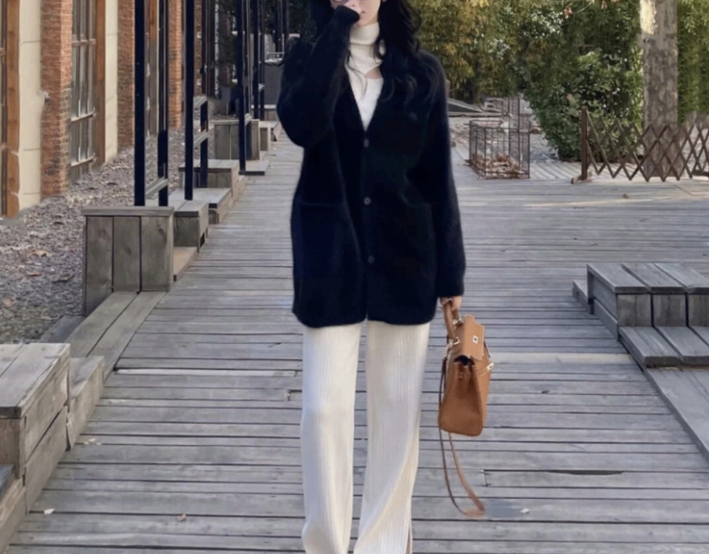 ミドル丈のゆったりカーディガン