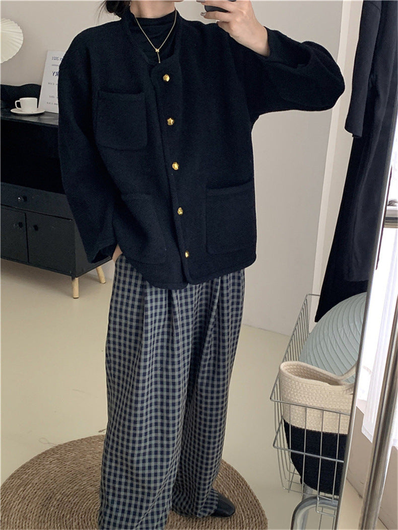 エレガントなスタイルのニットカーディガン