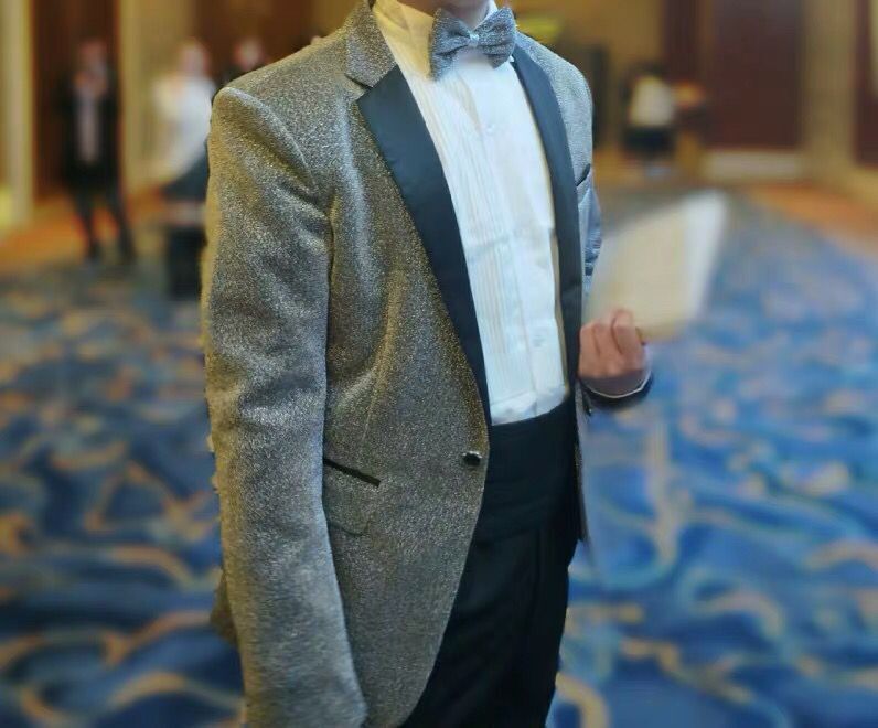 淡い色合いがエレガント スパンコール付きジャケット