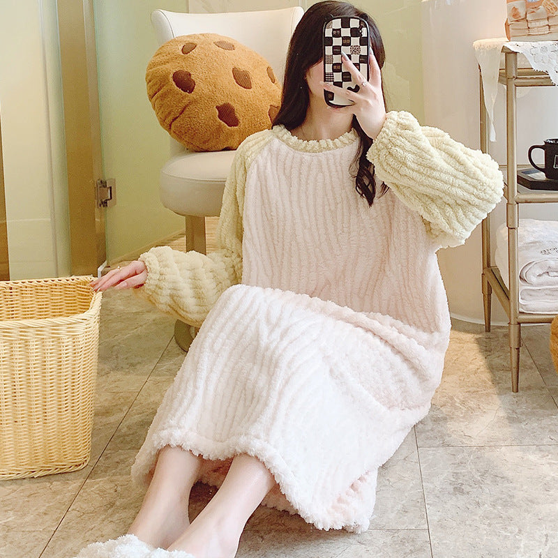 上品シルエット・長袖ロング丈パジャマワンピ