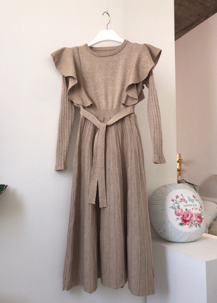 ラッフルニットワンピース