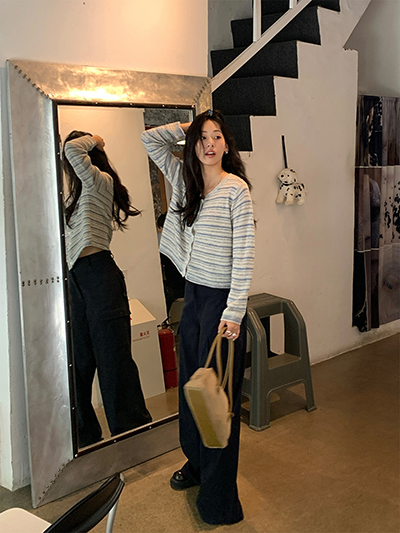 ショート丈ボーダーカーディガン