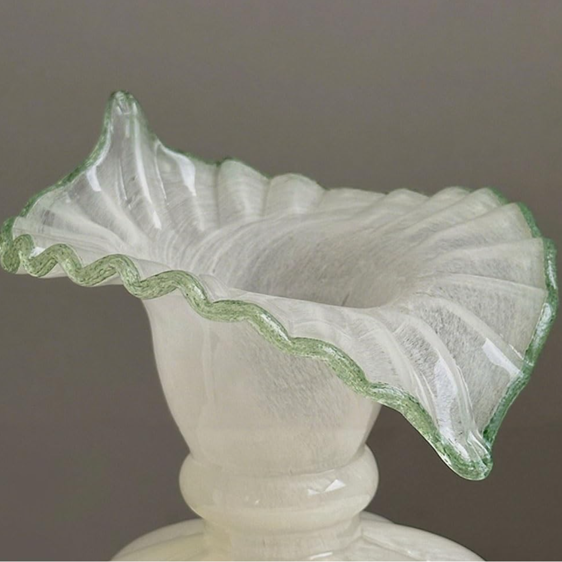 ロマンチックフェルトン花瓶