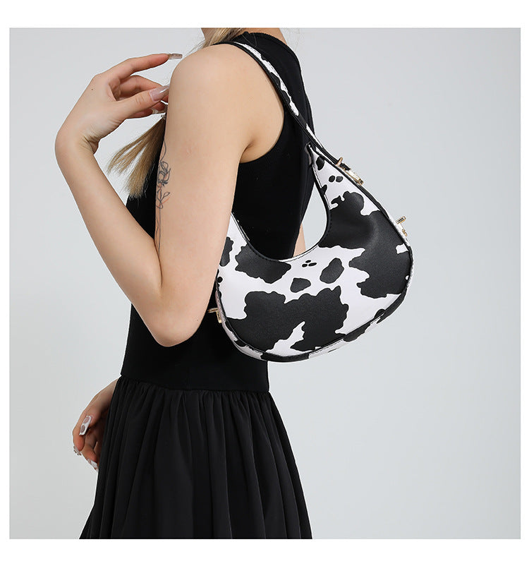 アニマル柄ハーフムーンミニバッグ