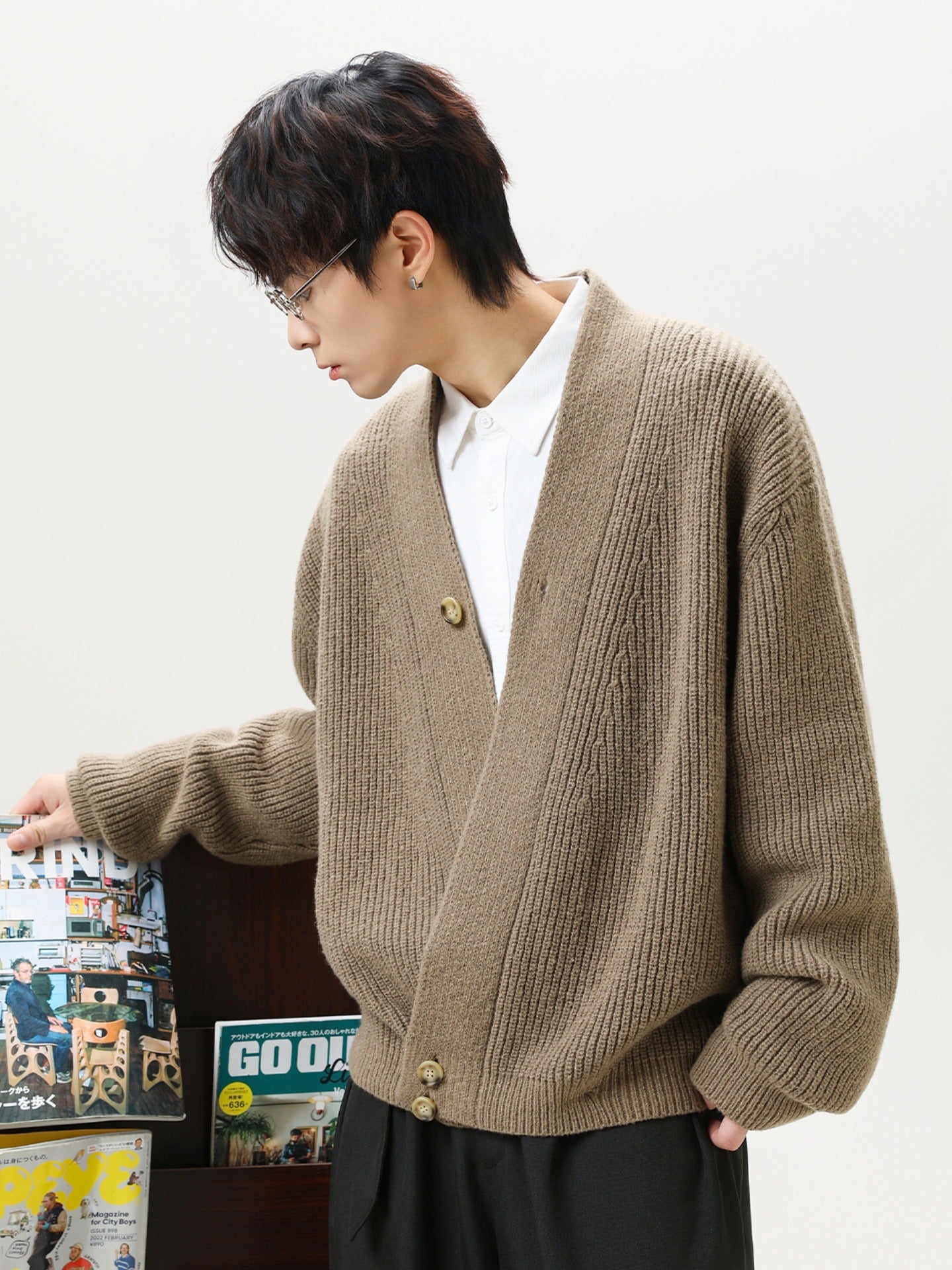 ニットカーディガン