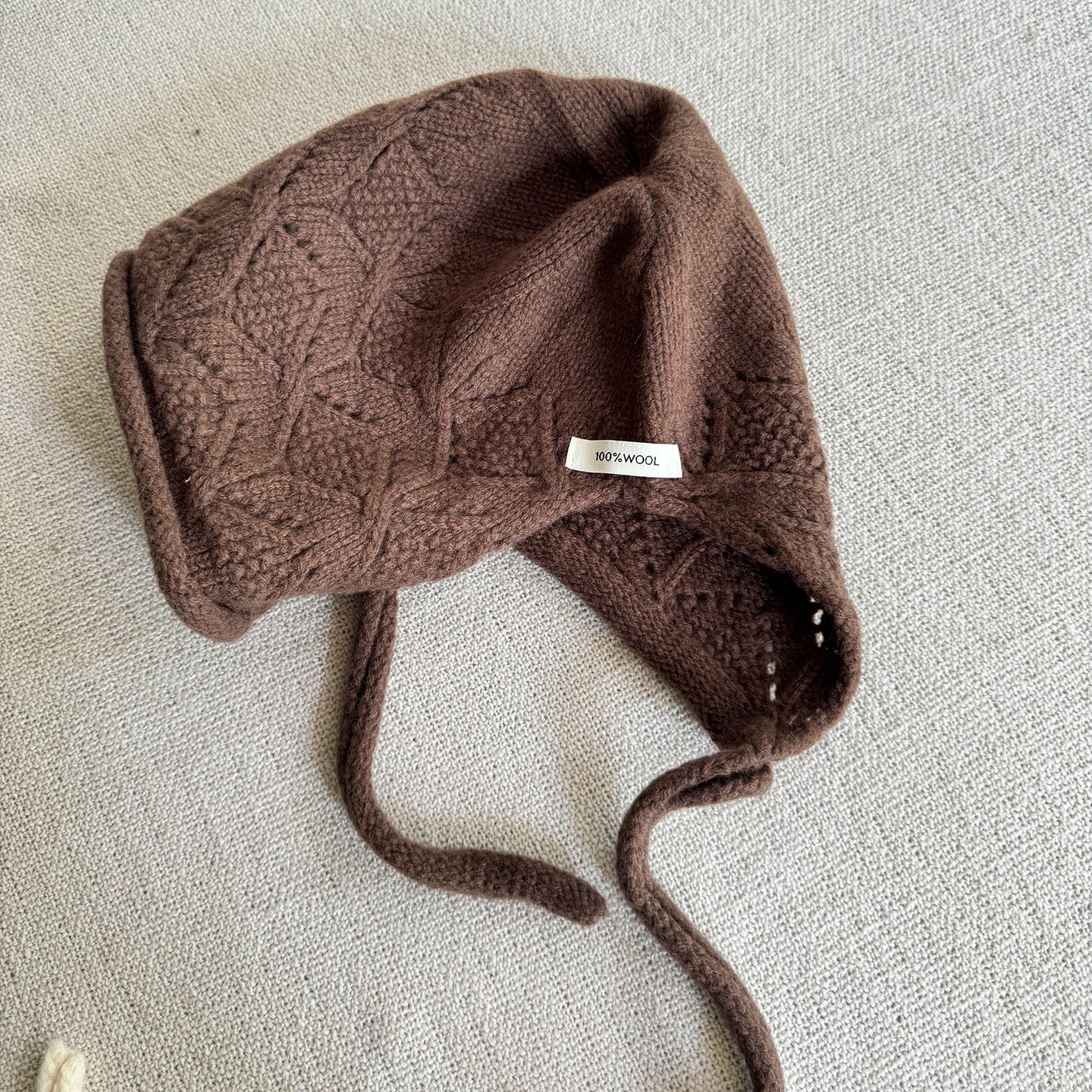 ウール100%ボンネット風ニット帽
