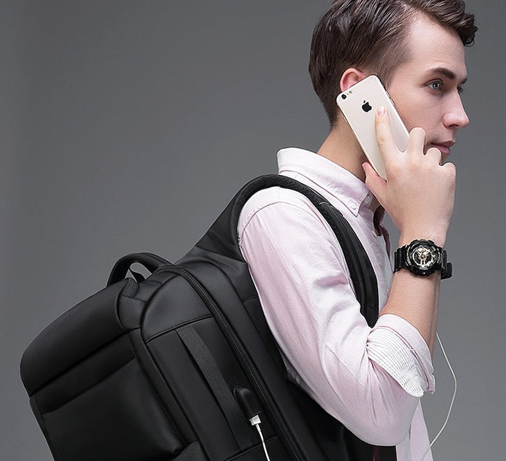 【スマートストレージ】整理しやすい、多機能スタイリッシュリュック USBポート付き