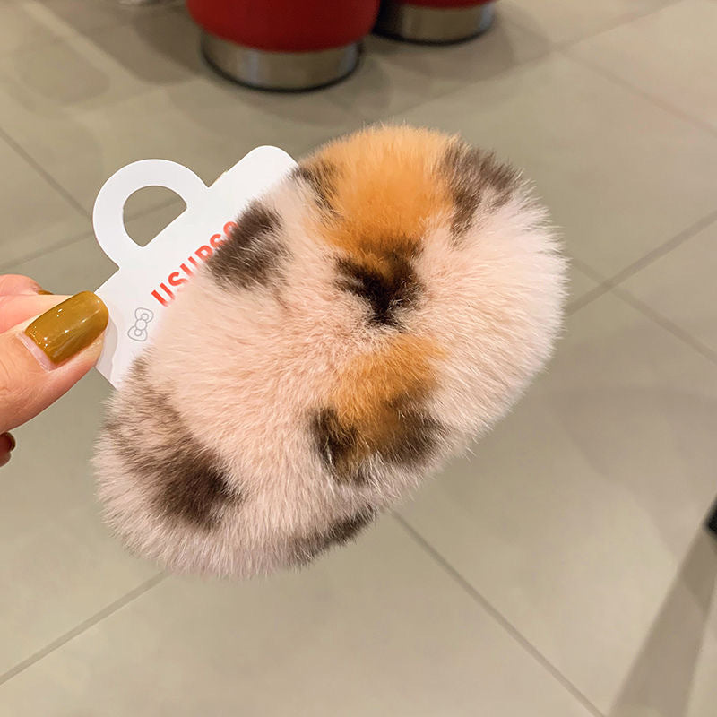 ラビットファーのかわいいヘアアクセ21