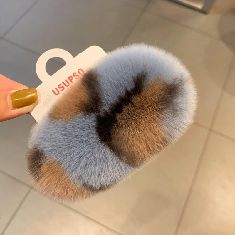 ラビットファーのかわいいヘアアクセ21