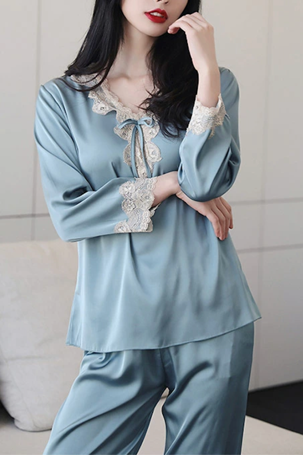 大人かわいい・サテン＆レースパジャマ