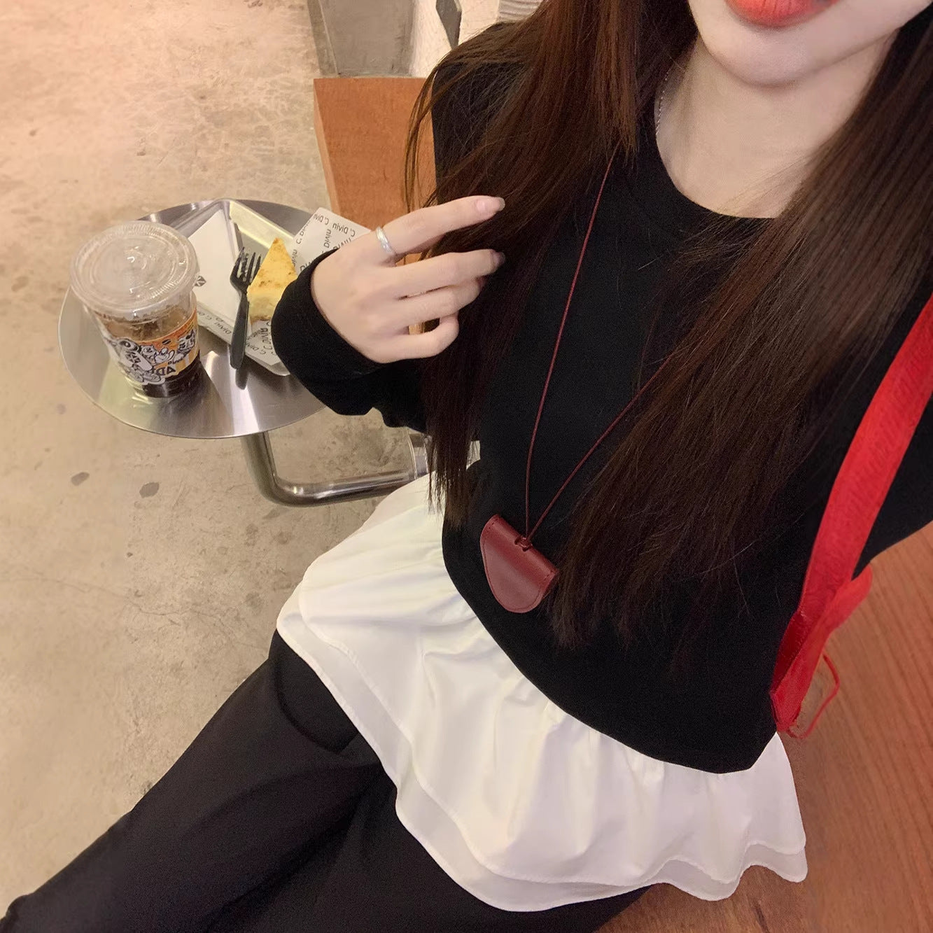 フリルペプラムTシャツ