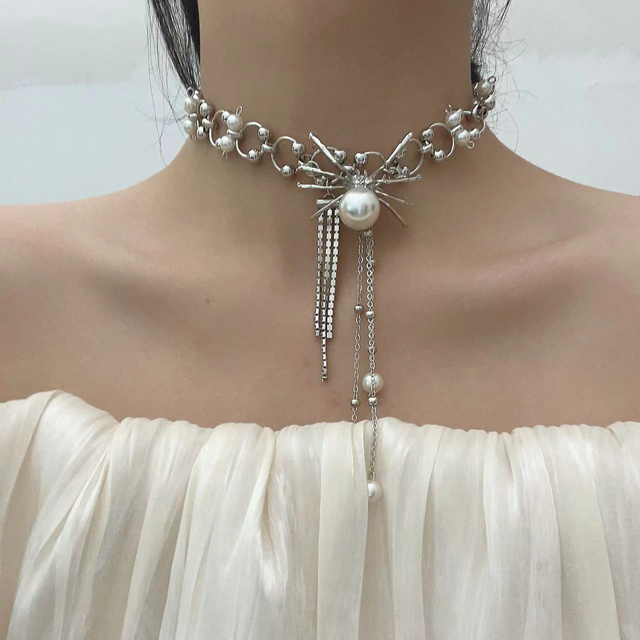 スパイダータッセルパールネックレスチョーカー