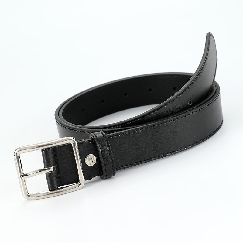 さりげなく締める大人の必需品【レザーベルト】