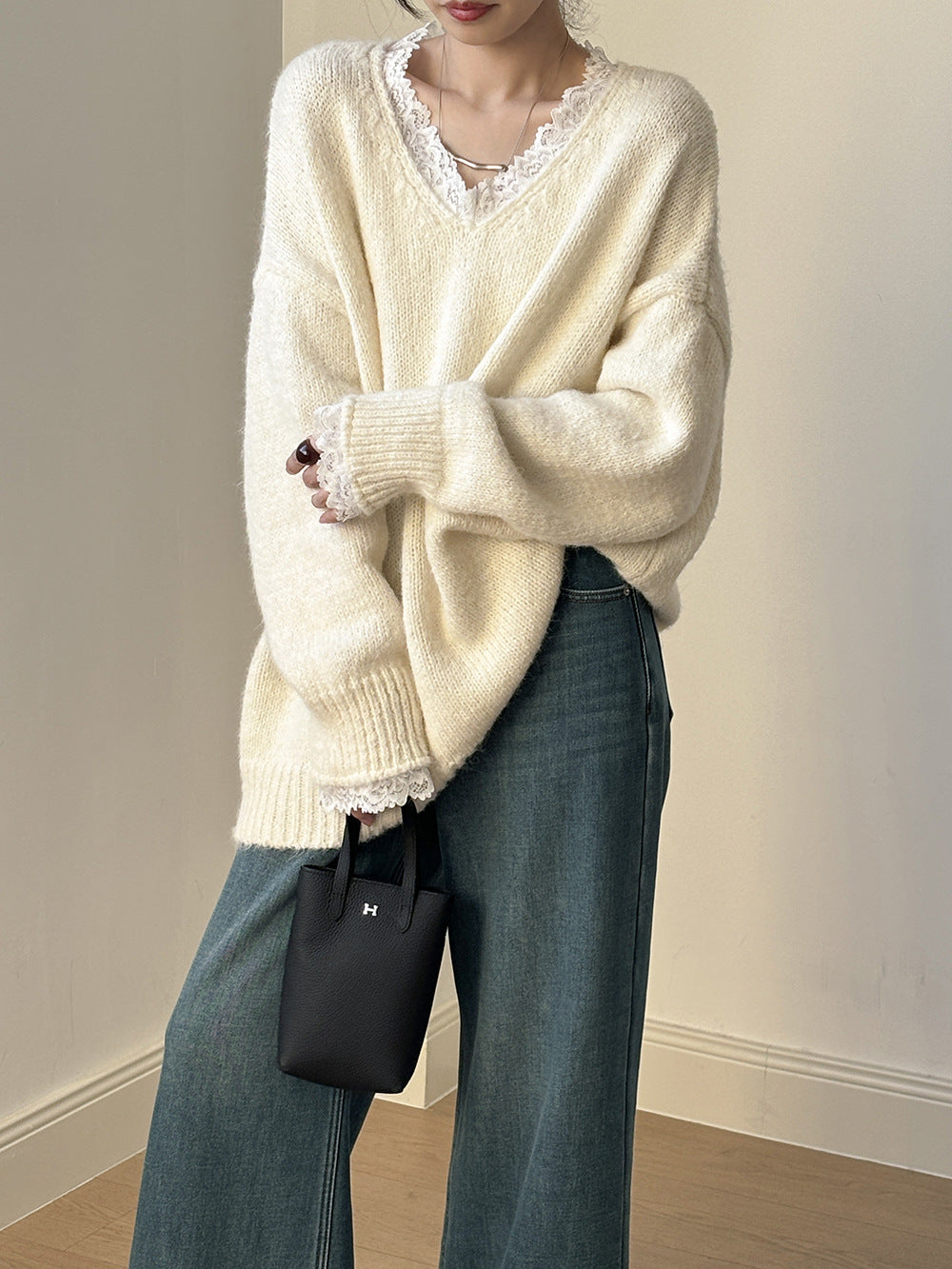 レースふんわりニット