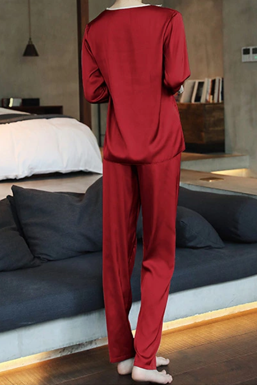 大人かわいい・サテン＆レースパジャマ