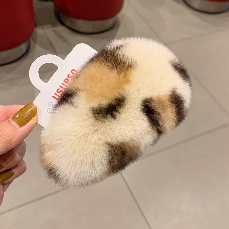 ラビットファーのかわいいヘアアクセ21