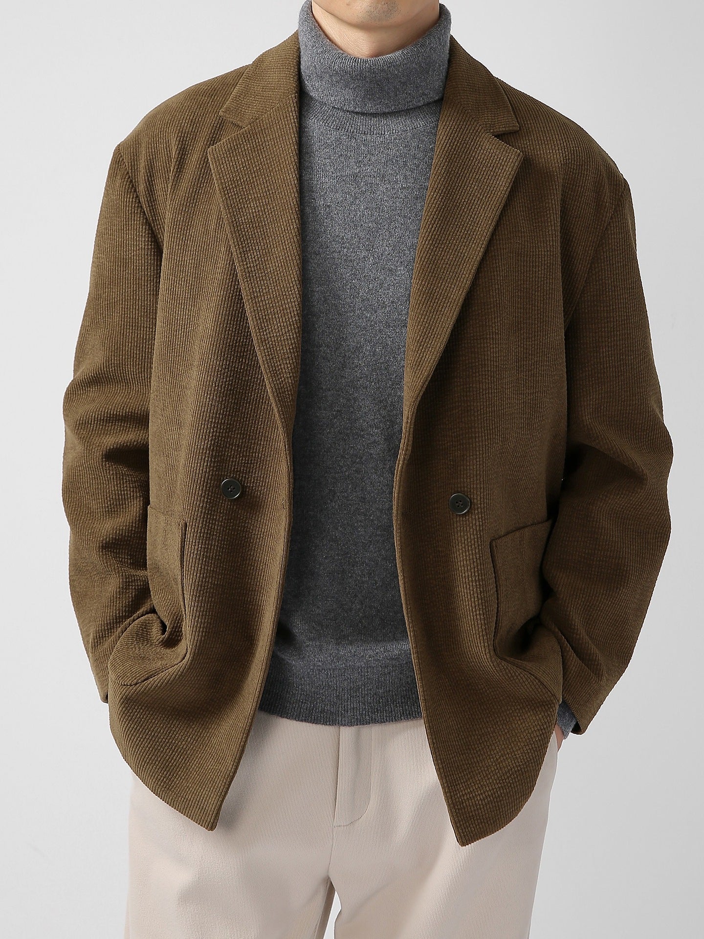 羽織るだけで印象が変わる、大人のための一着【テーラードジャケット】