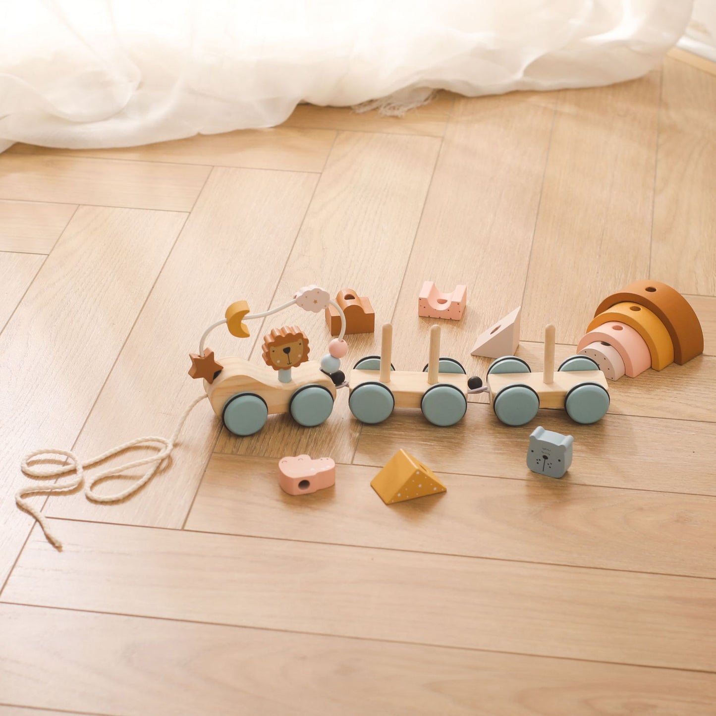 どうぶつさんの積み木プルトレイン(1歳半以上)