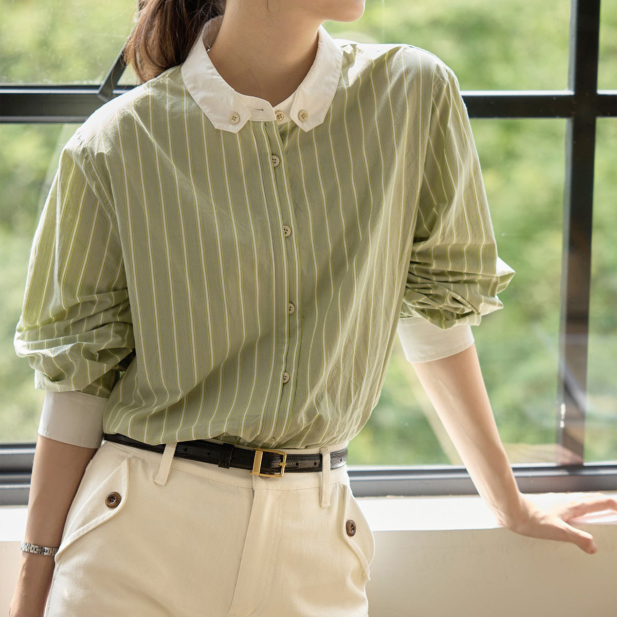 スタンドカラーストライプシャツ