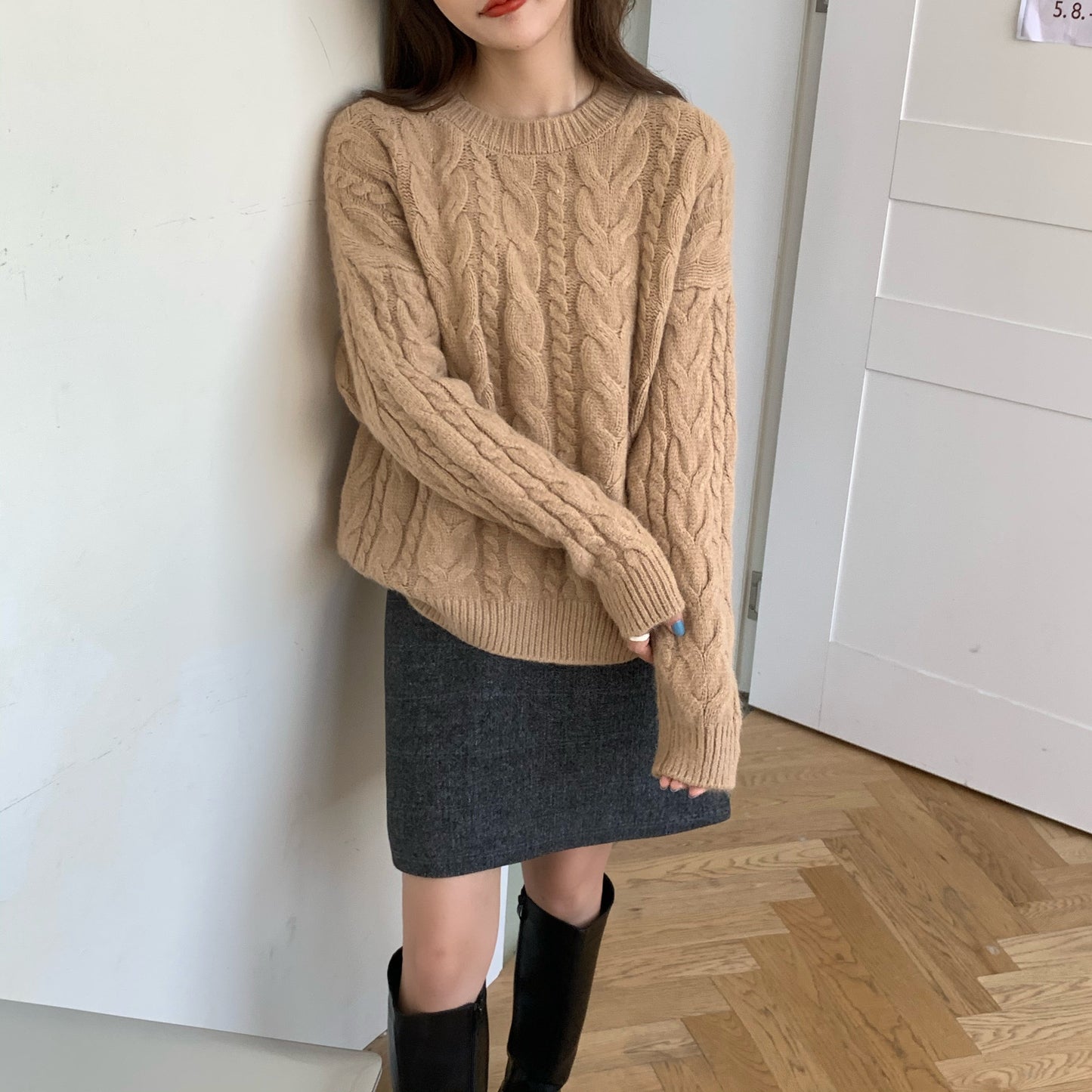 ケーブルニットプルオーバー