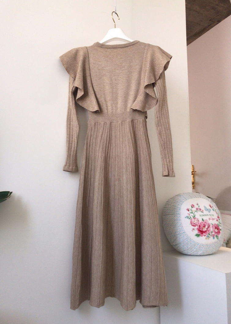 ラッフルニットワンピース