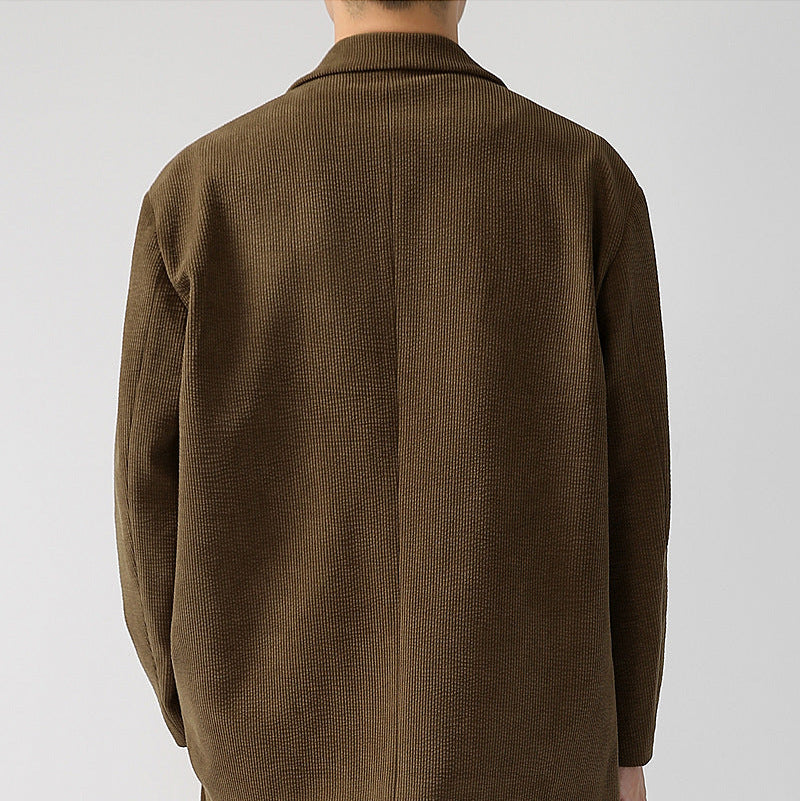 羽織るだけで印象が変わる、大人のための一着【テーラードジャケット】