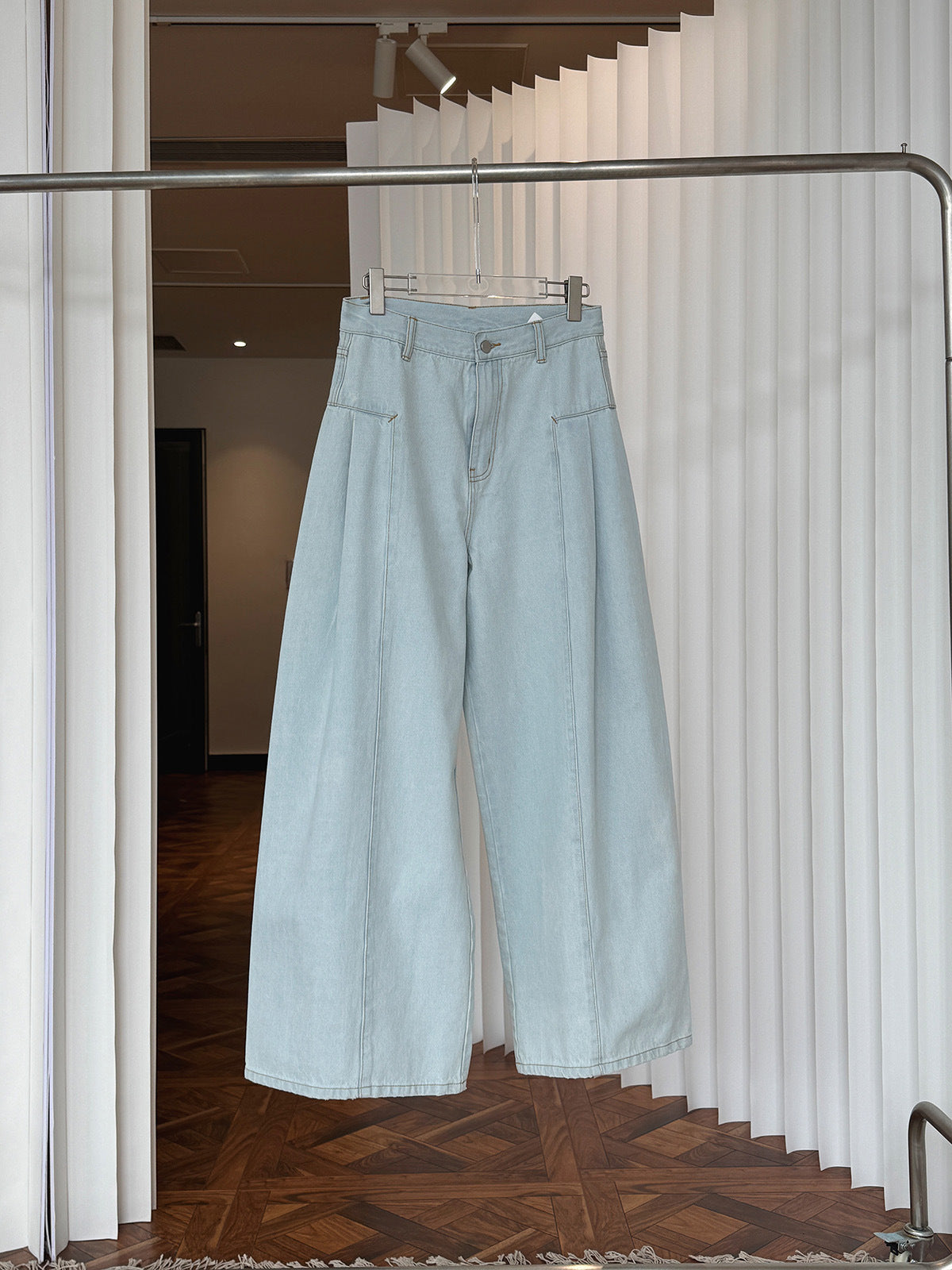 ワイドレッグパンツ