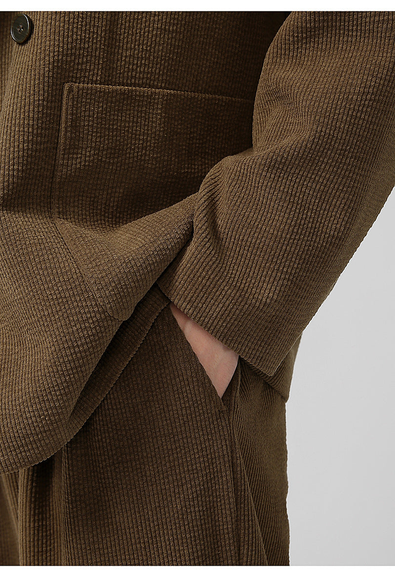 羽織るだけで印象が変わる、大人のための一着【テーラードジャケット】