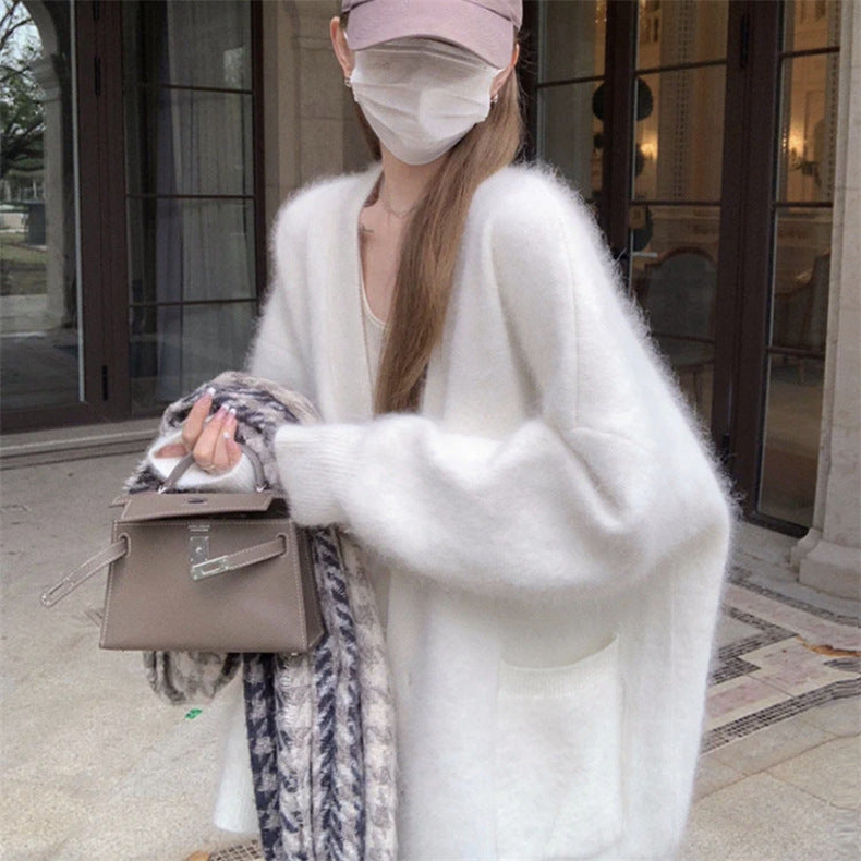 ミドル丈のゆったりカーディガン