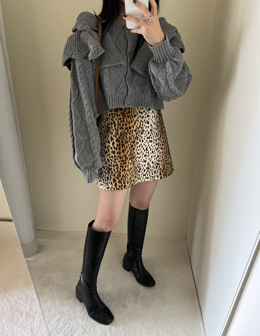 ショート丈ニットカーディガン