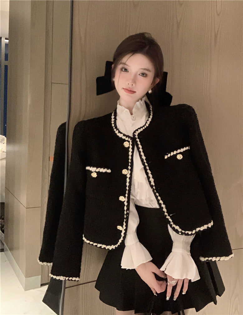 クラシカルなブラックツイードジャケット