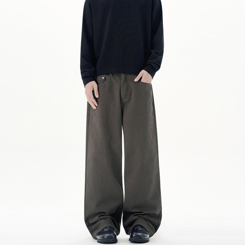 ラクなのにだらしなく見えない、計算された一本【イージーパンツ】