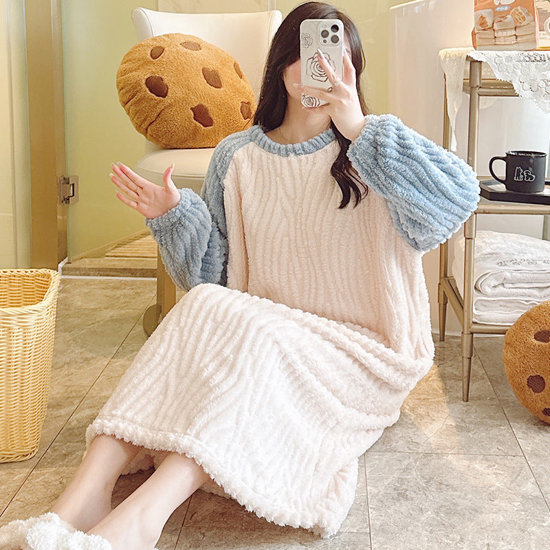 上品シルエット・長袖ロング丈パジャマワンピ