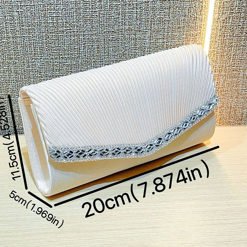 ビジュー輝くプリーツクラッチバッグ