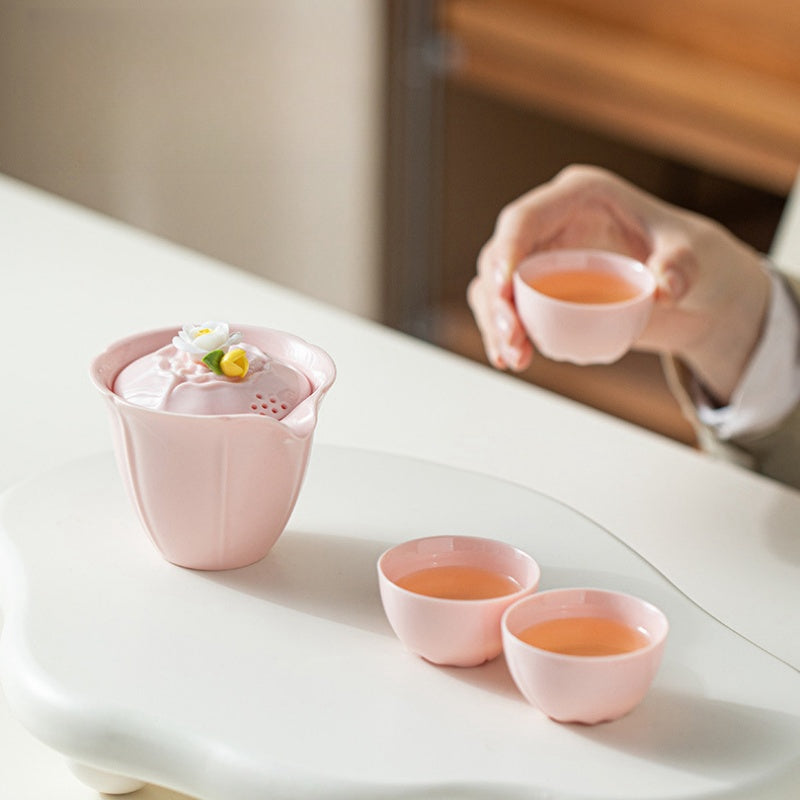 ピンクのお花茶器セット