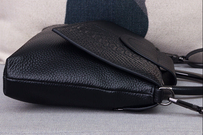 ハーフハンドルクラッチバッグ・斜め掛けOK
