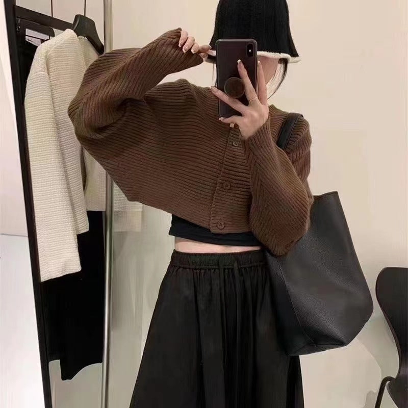 クロップドカーデ