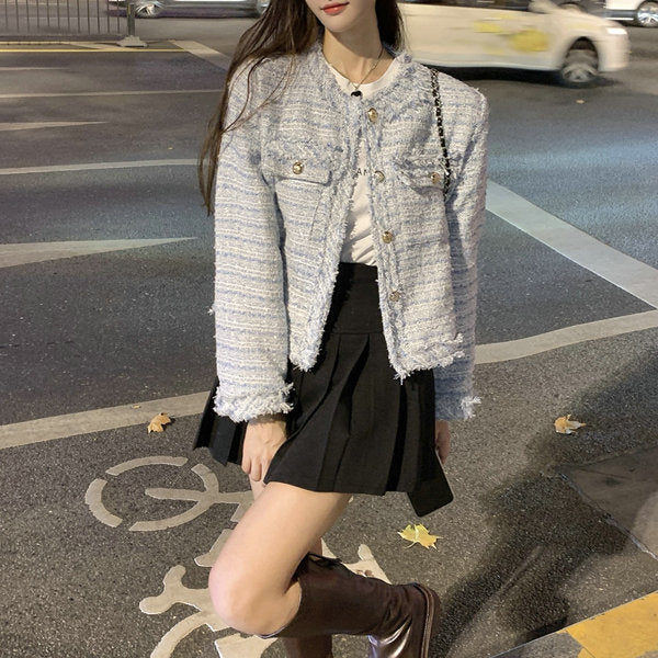 フレンチホワイトのショートコート