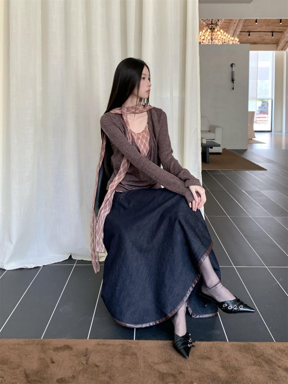 ボウタイチェックダッフルロンT