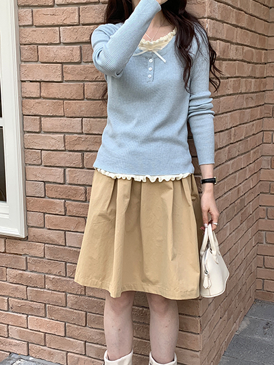 メローフリル＆リボン　ベビーブルーヘンリーネックトップス