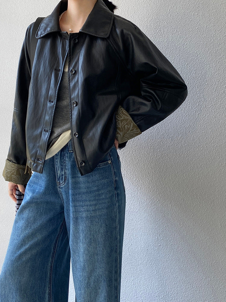 抜け感シルエットでこなれ見えするブラックレザージャケット