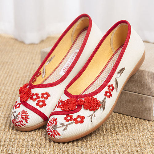 チャイナボタン刺繍シューズ