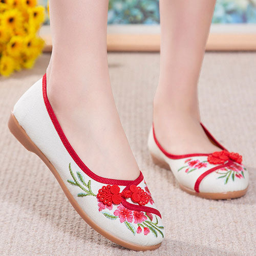 チャイナボタン刺繍シューズ