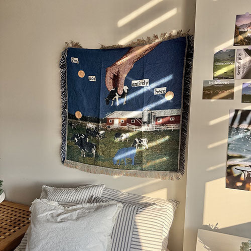 アブダクト・カウ タペストリー