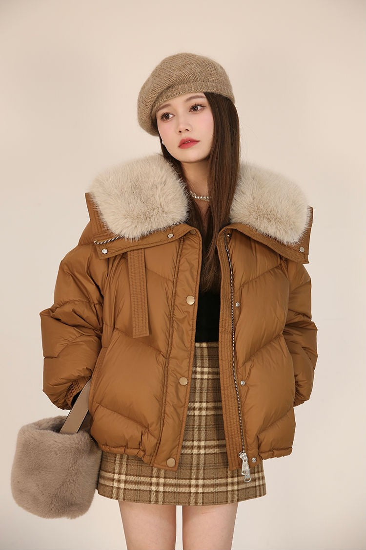 ふわもこ襟で冬のヒロインに♡フェイクファーダウン