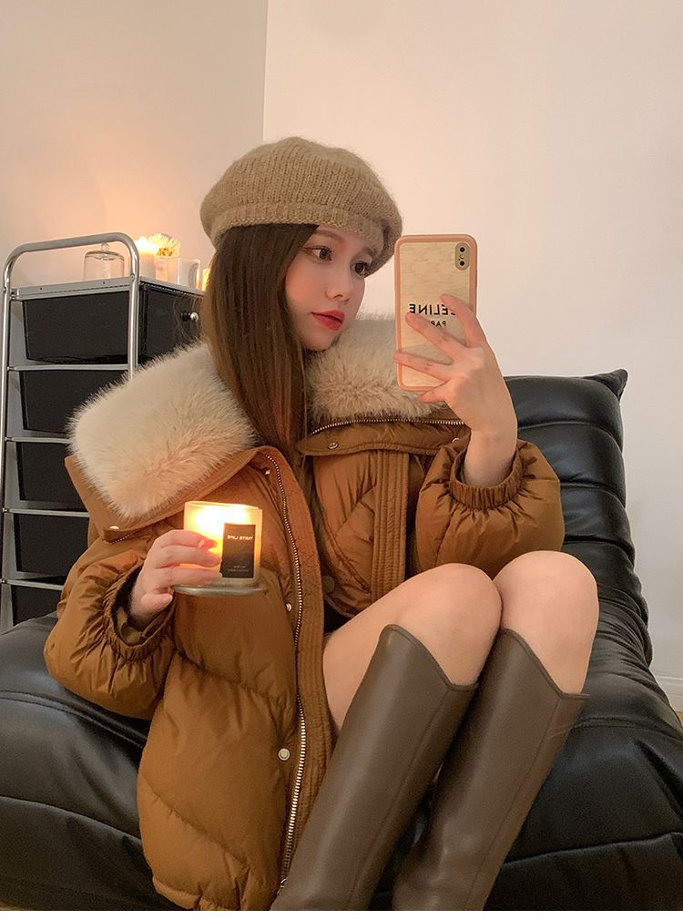 ふわもこ襟で冬のヒロインに♡フェイクファーダウン