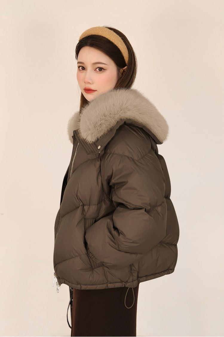 ふわもこ襟で冬のヒロインに♡フェイクファーダウン